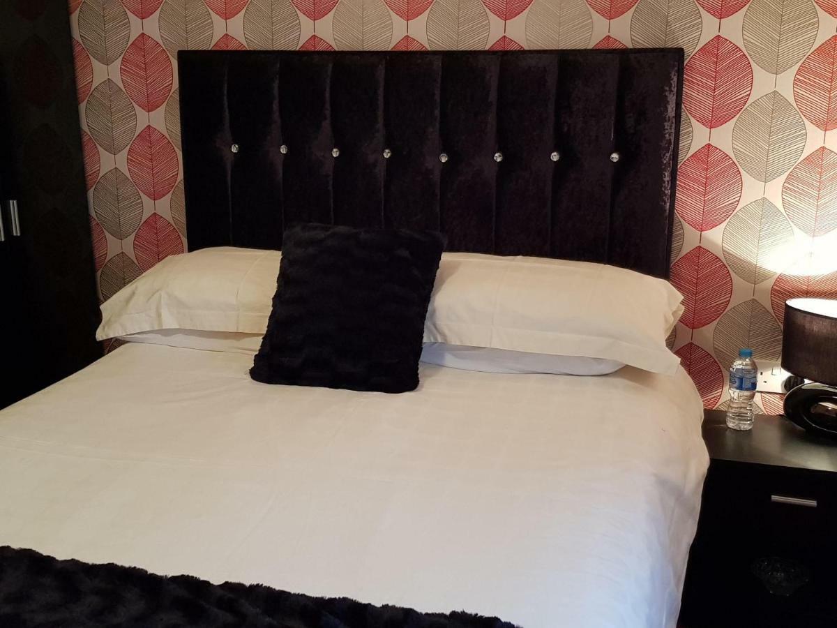 Courtneys Of Gynn Square Bed & Breakfast Blackpool Bagian luar foto