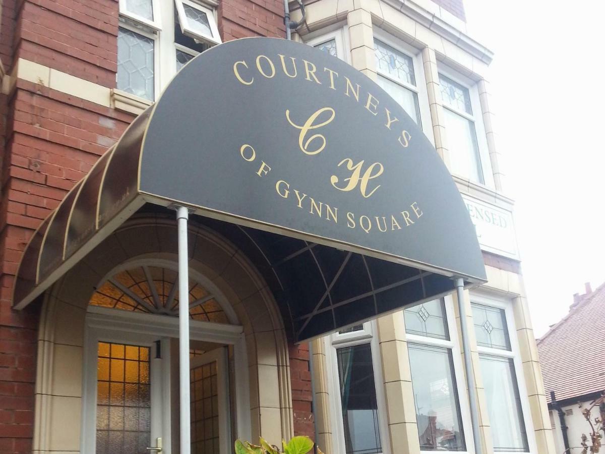 Courtneys Of Gynn Square Bed & Breakfast Blackpool Bagian luar foto